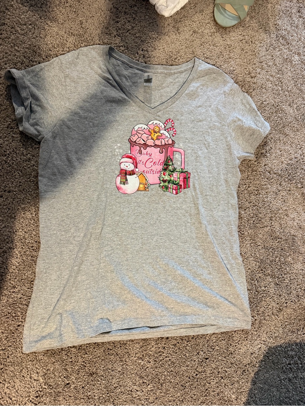 Gildan Women's Light Gray V-Neck Tee with Pink Holiday Graphic